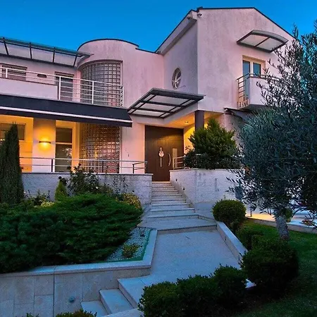 Nicol 200m Beach Villa Pjescana Uvala